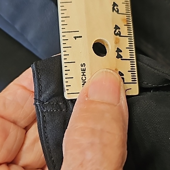 Venezia‎ jeans stretch black skirt. Size 22. Full-length exposed zipper. Fun.. - Picture 7 of 9